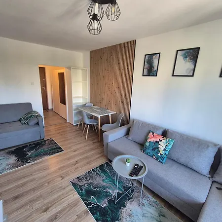 Lägenhet Green Apartment
